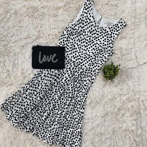 🎉2X HP🎉 Loft Tank Spotted Dress 💗 White & Black